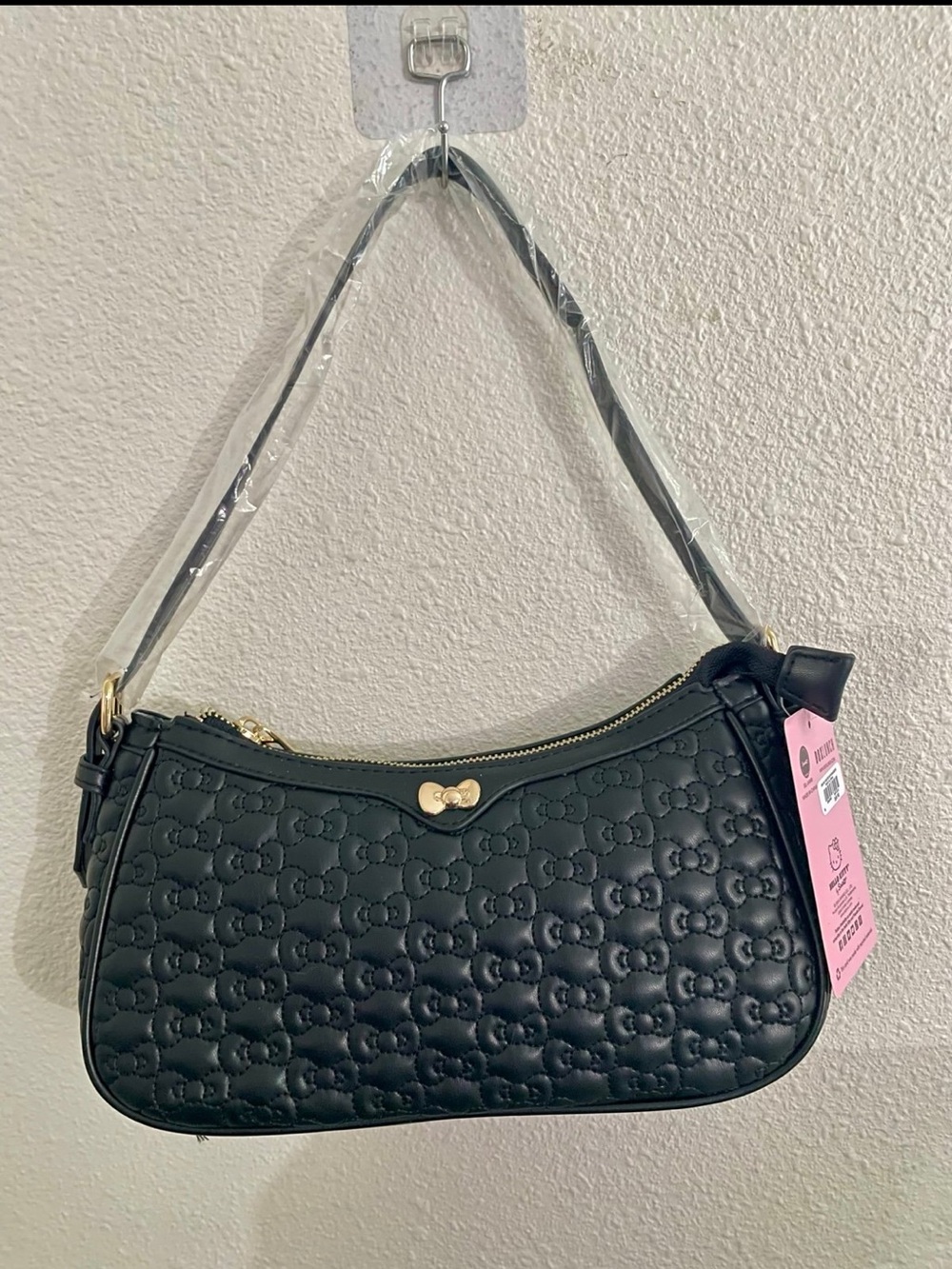 Sanrio Hello Kitty Quilted Bows Shoulder Bag NEW WITH TAGS